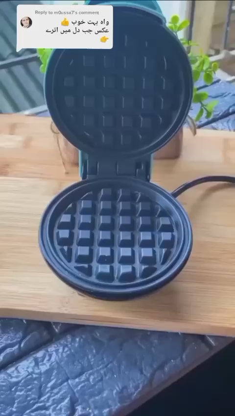 Mini Waffle Maker Breakfast Machine Non Stick Easy Clean (random Color )